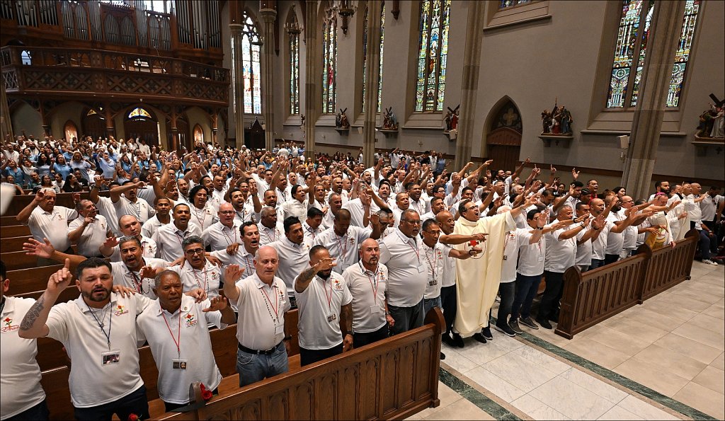 Emaus Closing Mass