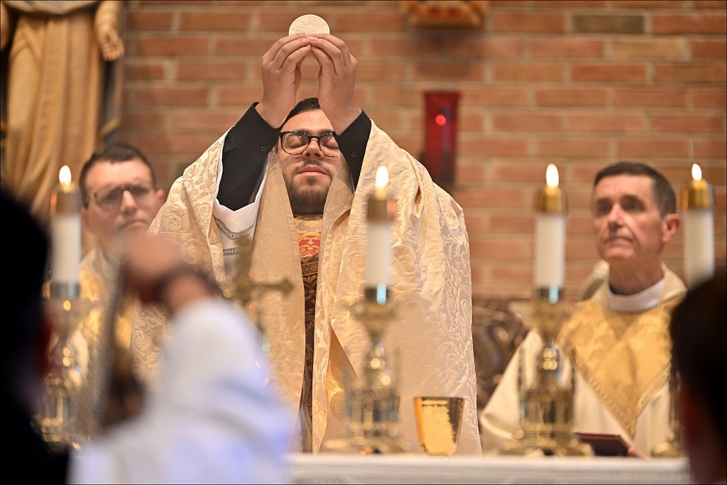 Fr. Sabastian Munoz Chavarria's 1st Mass